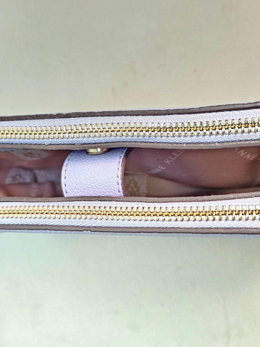 Anne Klein Lavender Cork Double Zip Camera Crossbody Bag Gold Chain Strap - Picture 13 of 15